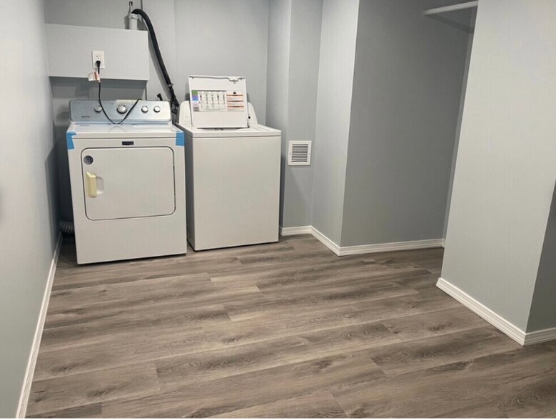 Building Photo - 173 Foxbridge Village Rd