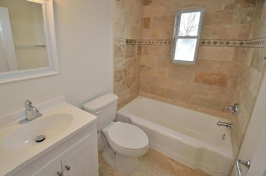 Building Photo - 209 Wesmond Dr