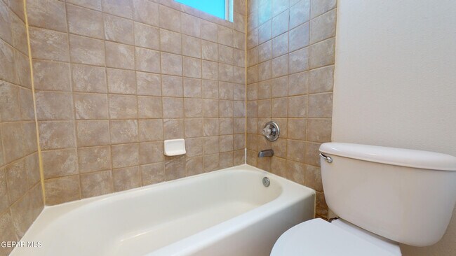 Building Photo - 6256 Escondido Dr