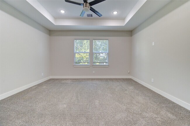 Building Photo - 4536 Sunflower St