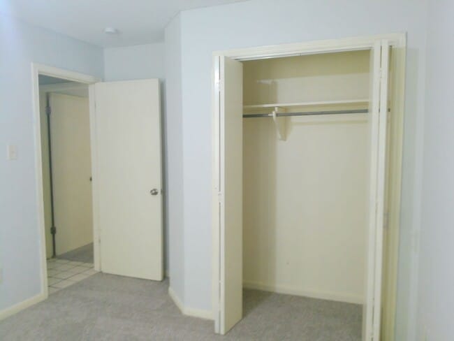 Building Photo - 2614 Camargo Dr