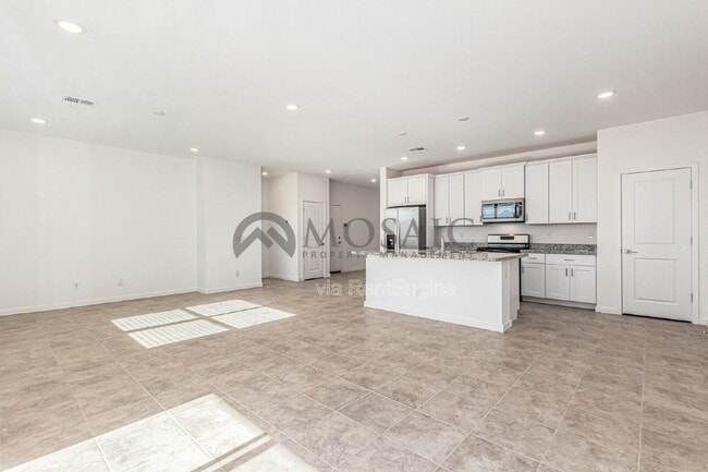 Building Photo - 8821 W Agora Ln