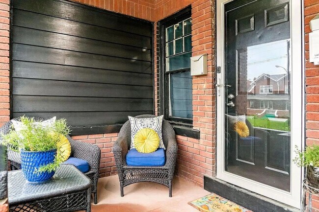 Building Photo - Renovated 2 Bed, 2 Bath Near Nationwide Hospital - Pet Friendly!