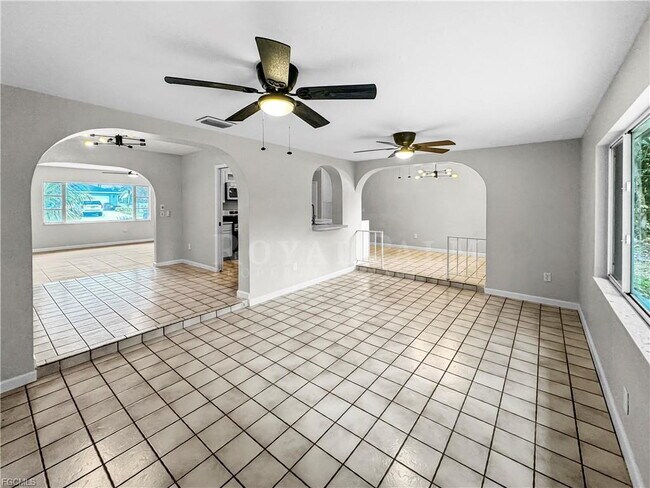 Building Photo - 3 Bed | 2 Bath Home on SE 46th Terrace – Space to Live, Room to Breathe