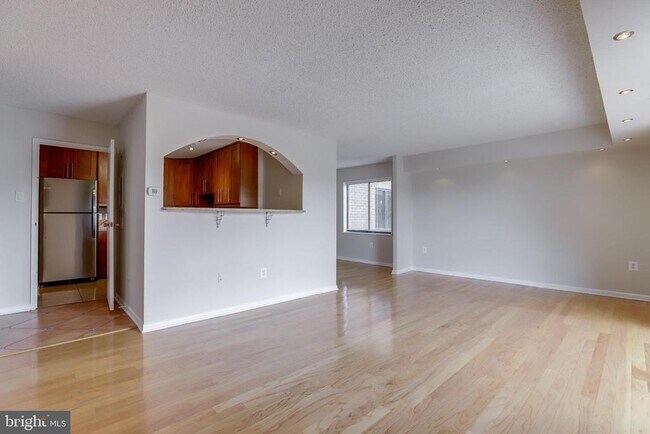 Building Photo - 200 N Pickett St