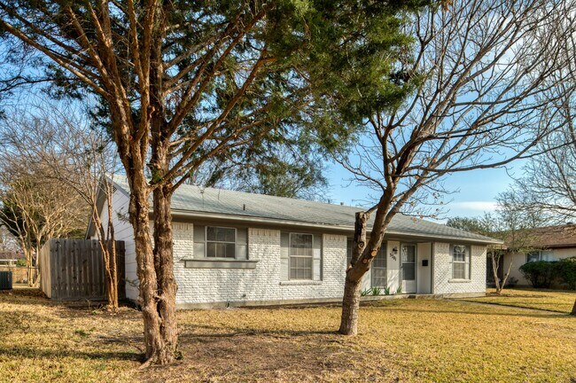 Building Photo - Nicely Updated Four Bedroom Home!