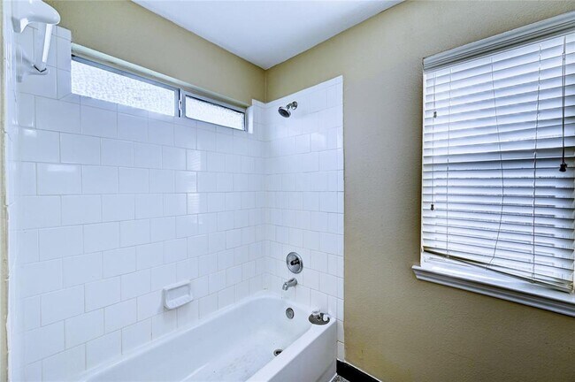 Building Photo - 14918 Sugar Crystal Ct
