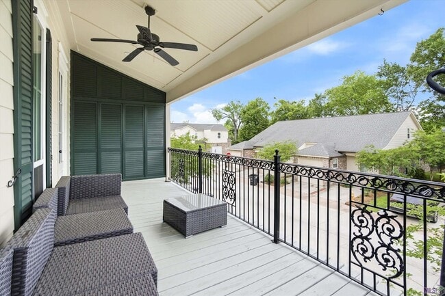 Building Photo - 421 St Thomas Ln