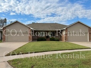 Building Photo - Meadow Park