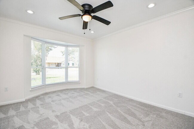 Building Photo - 10402 Kirkhall Dr