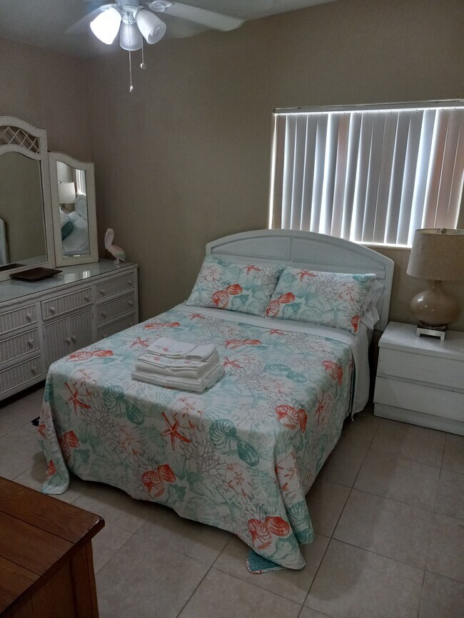 Building Photo - 4220 37th Ave N