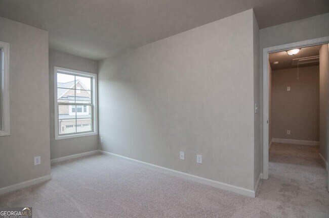 Building Photo - 2006 Wheylon CT