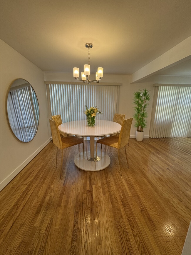 Dining Space - 11680 Bellagio Rd