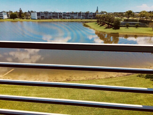 Building Photo - 4008 Cornwall A