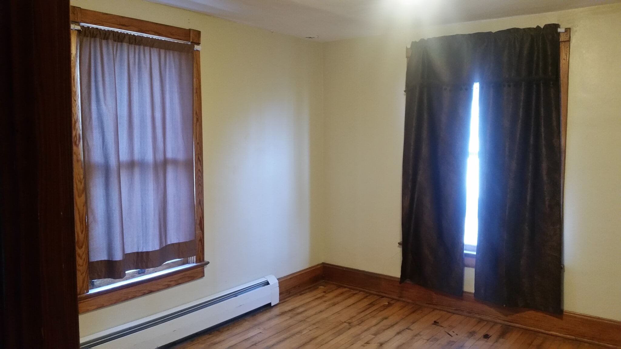 Bed 1 - 122 West Arch Street