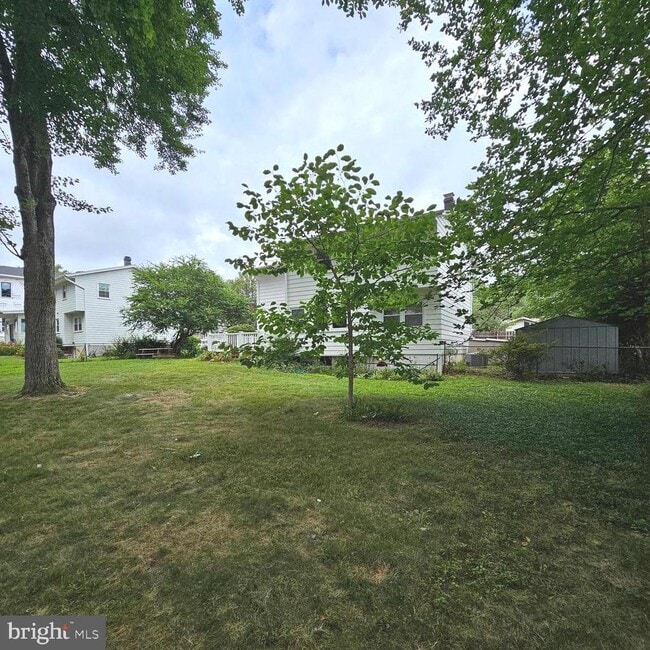Building Photo - 8533 Pepperdine Dr