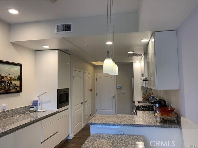 Building Photo - 28 N 3rd St