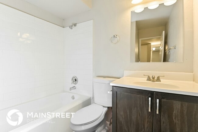 Building Photo - 6665 E 42nd St