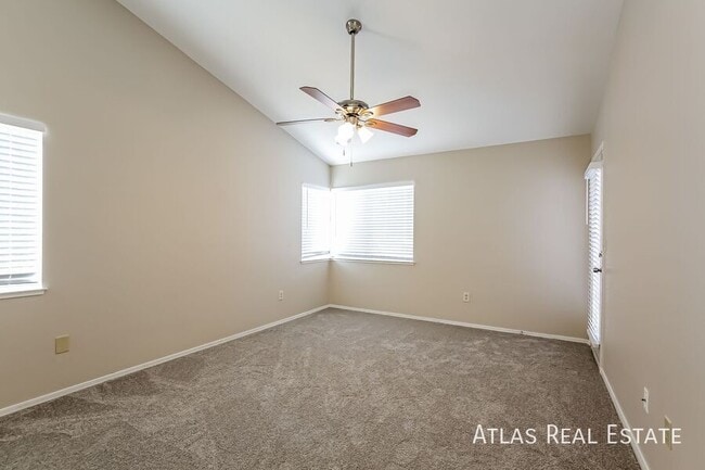 Building Photo - 5808 Ventana Dr