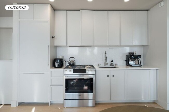 Building Photo - 111 Montgomery St