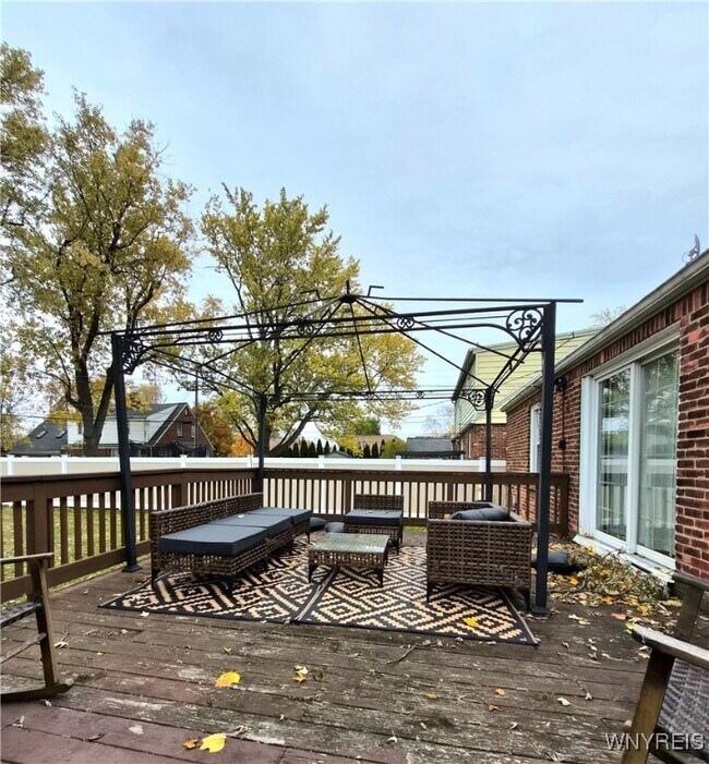 Building Photo - 30 Manlon Terrace