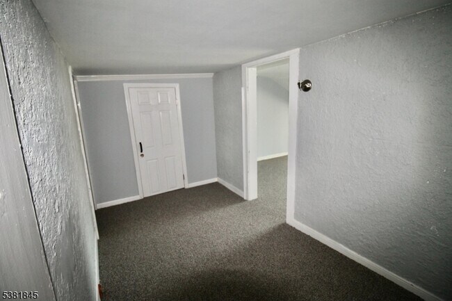 Building Photo - 22 Rockland Terrace