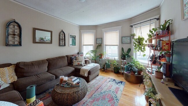 Building Photo - 295-297 Washington St