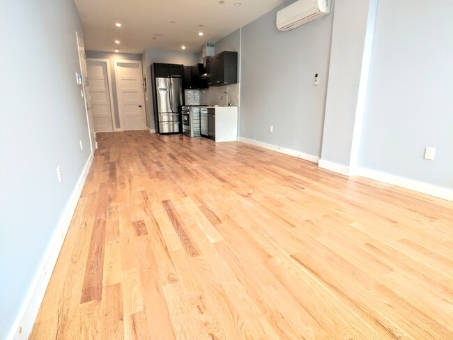 Building Photo - 218 Quincy St