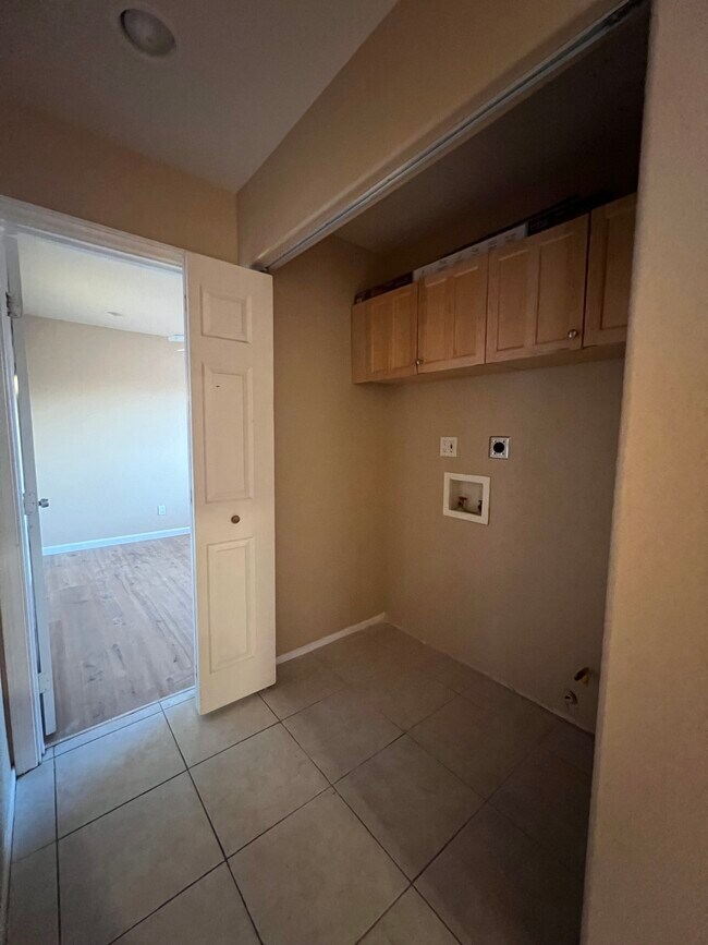 Building Photo - 66334 San Juan Rd