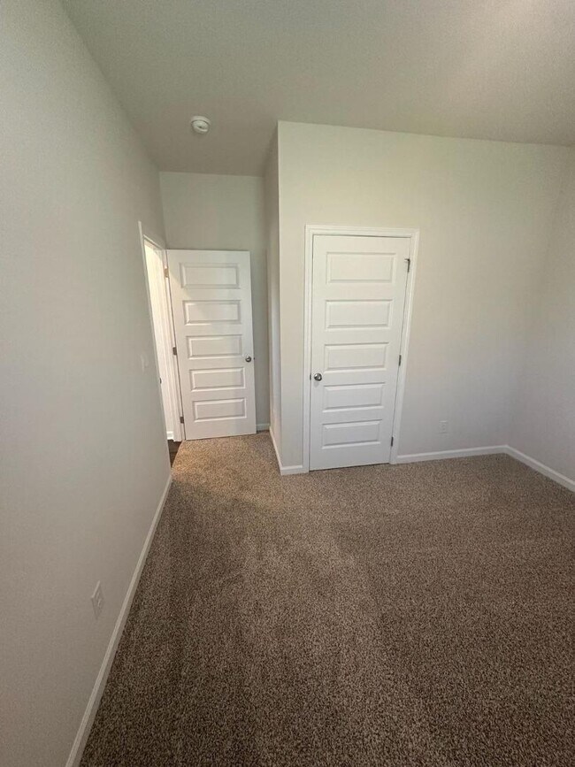 Building Photo - 231 Murphy Ln