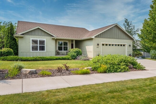 Primary Photo - 3 Bedroom house in Ranch Club neighborhood