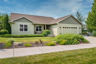 Building Photo - $3,495 / 3 BD House in Ranch Club Neighbor...