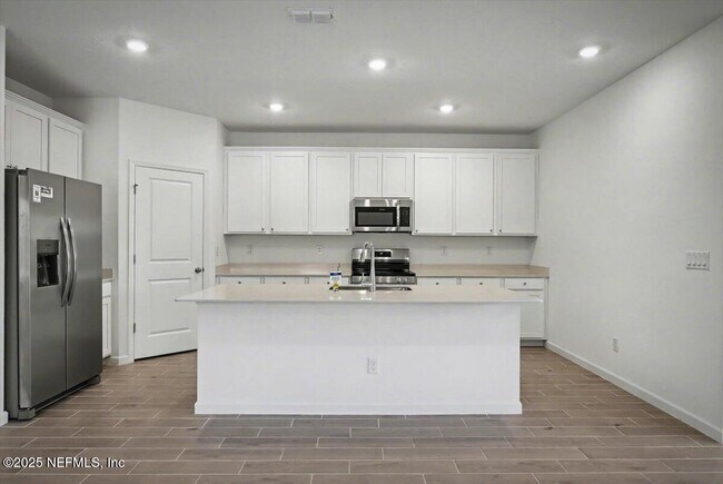 Building Photo - 2692 Field Daisy Ln