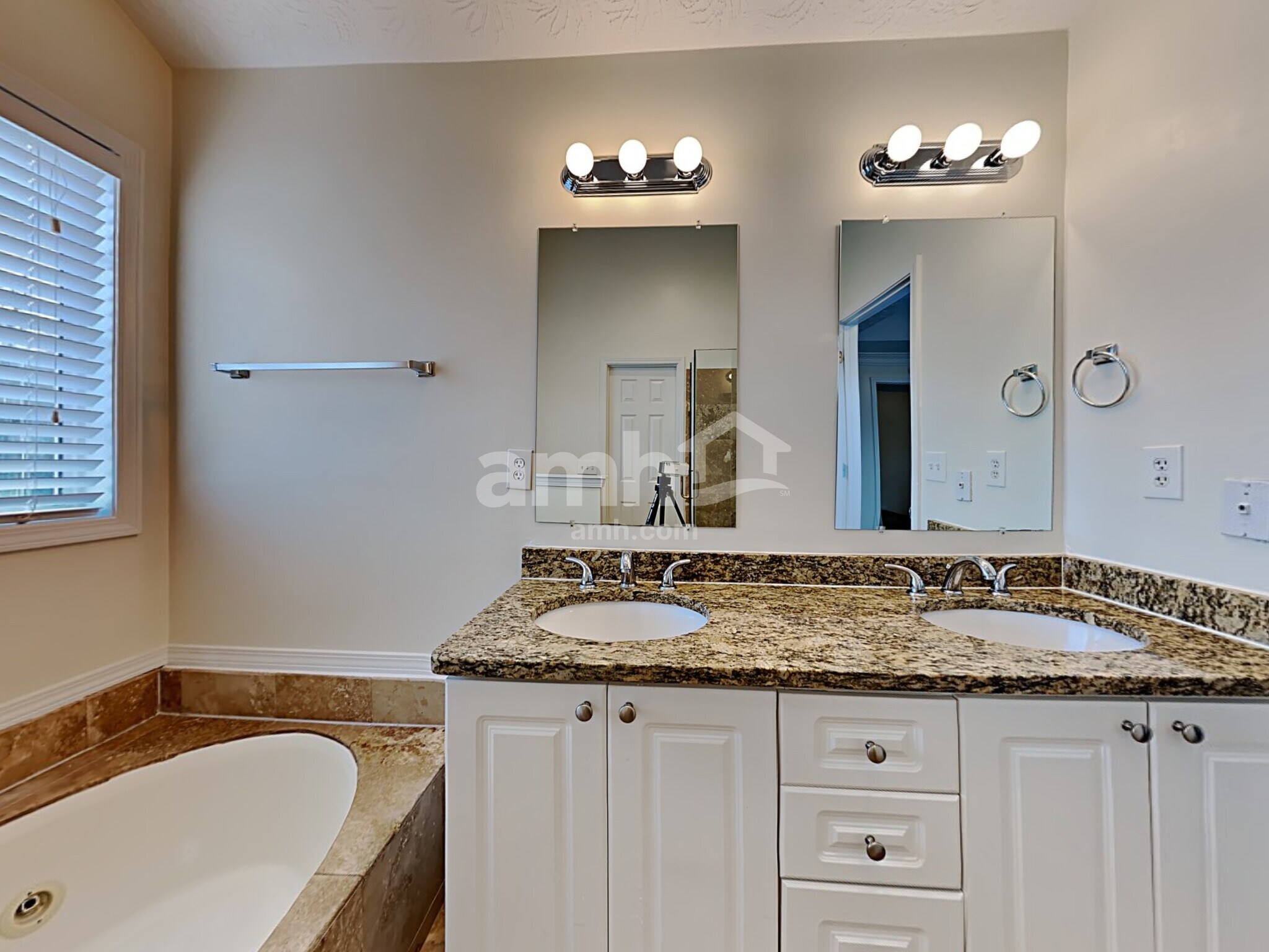 Building Photo - 2809 Waterstone Ct