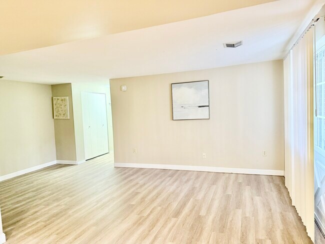 Building Photo - 5 Louisburg Sq