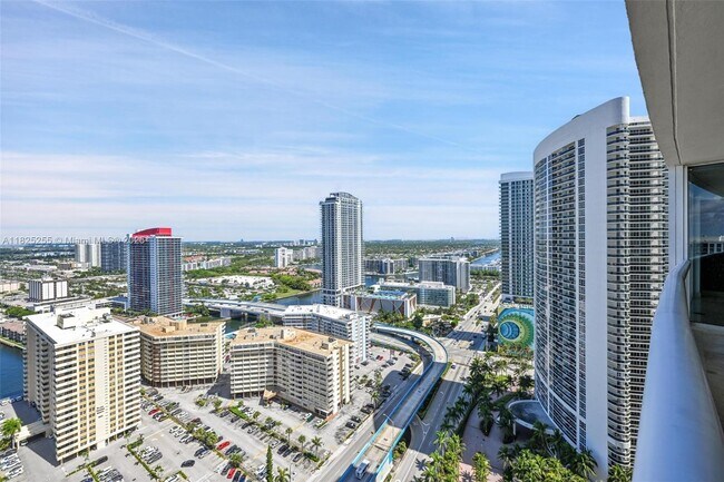 Building Photo - 1850 S Ocean Dr