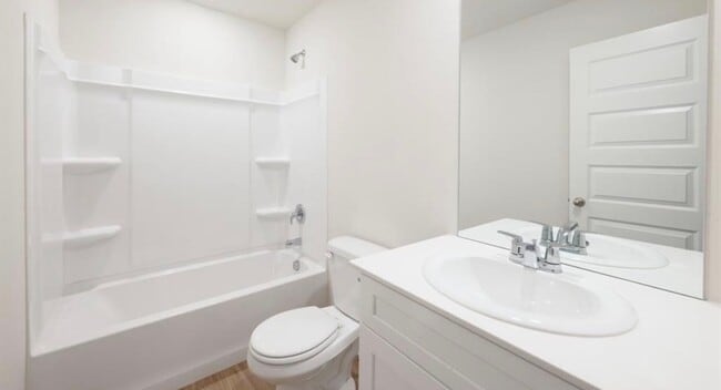 Building Photo - 560 St Charles Pl