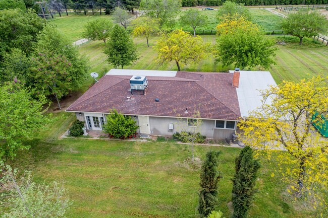 Building Photo - Home on Acreage (horses OK)  for Lease