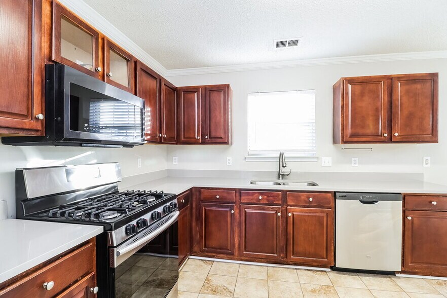 Building Photo - 6021 Pennycross Ln