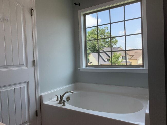Building Photo - Luxurious Garner Home, Fenced Yard, Commun...