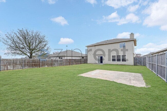 Building Photo - 1626 White Oak Rd