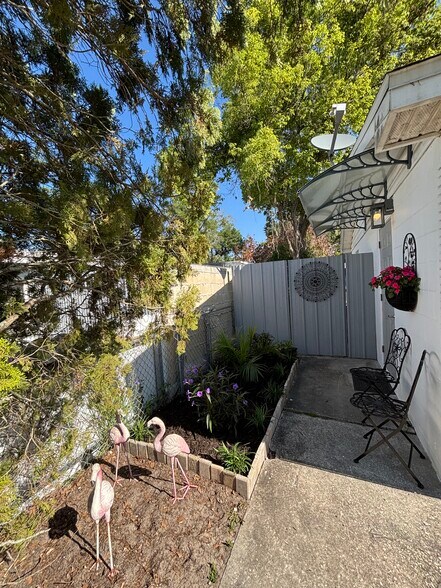 Building Photo - 2410 E 148th Ave