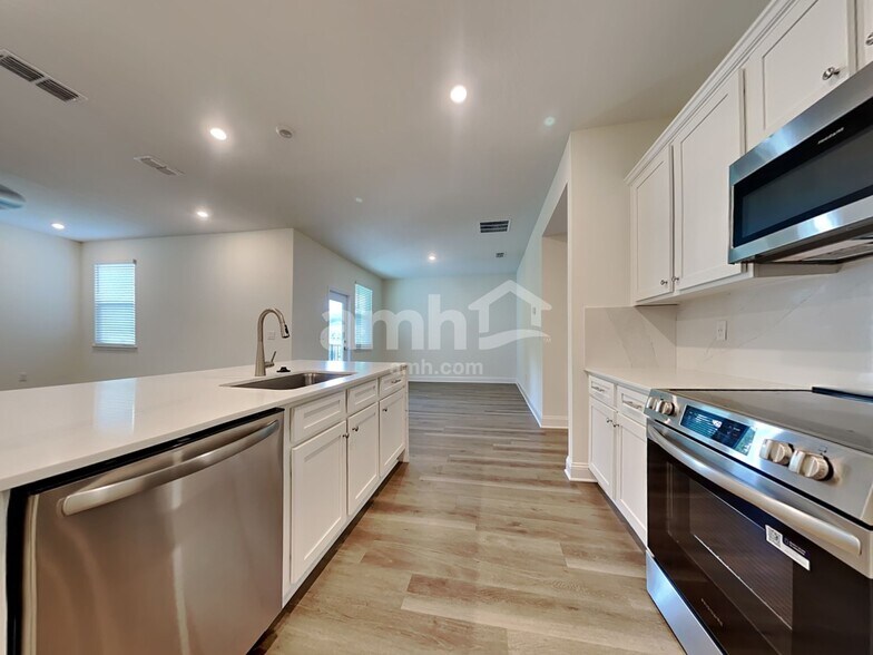 Building Photo - 12677 Percy Frst Ln
