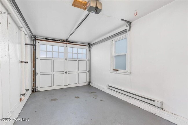 Building Photo - 14 Prospect Ave N