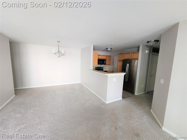 Building Photo - 3275 N Pointe Blvd