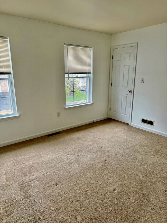 Building Photo - 678 ROCKWOOD DRIVE ELIZABETHTOWN, PA 17022