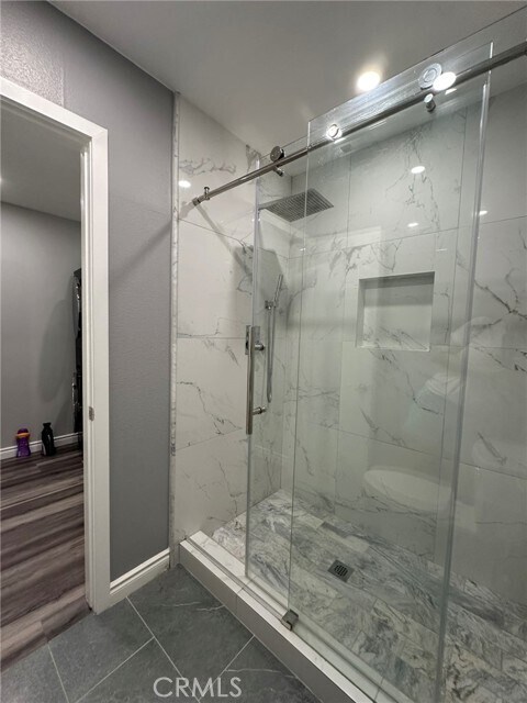 Building Photo - 1127 E Del Mar Blvd