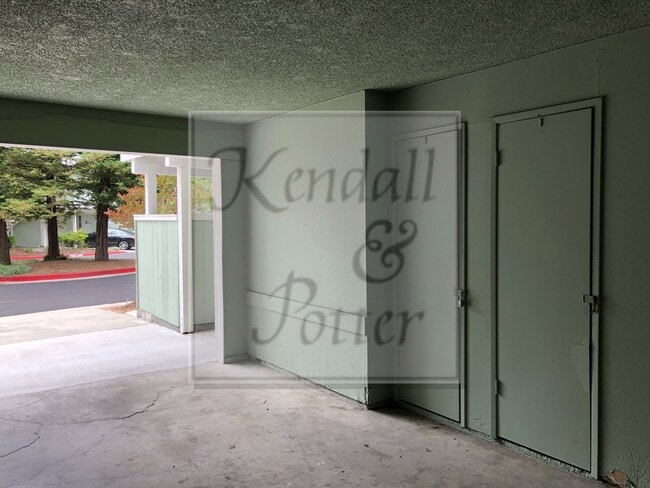 Building Photo - 2BD/1BA Condo in New Brighton Neighborhood