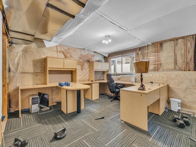 Building Photo - 1835 W 720 S