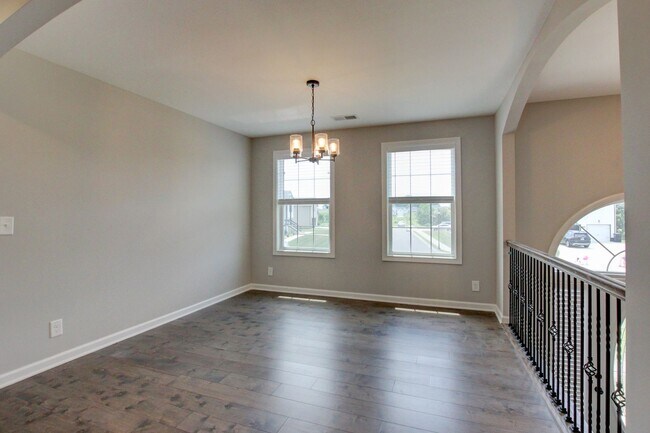 Building Photo - 1092 Barnhill Rd
